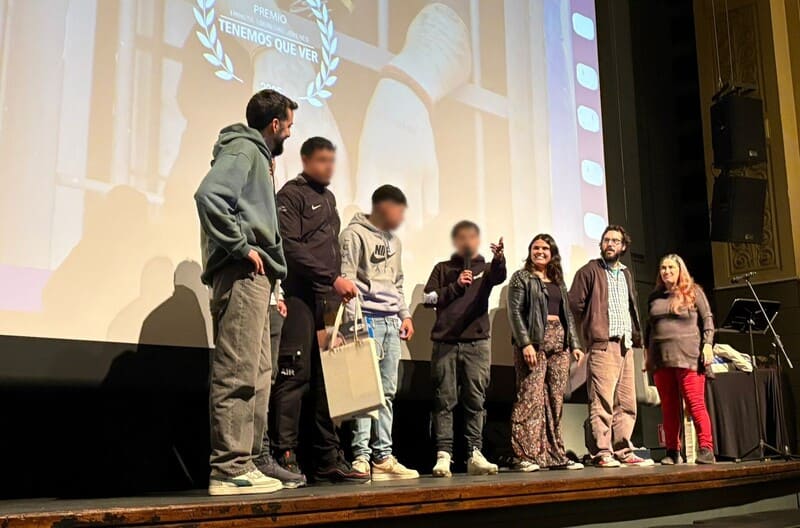 Jóvenes en el escenario