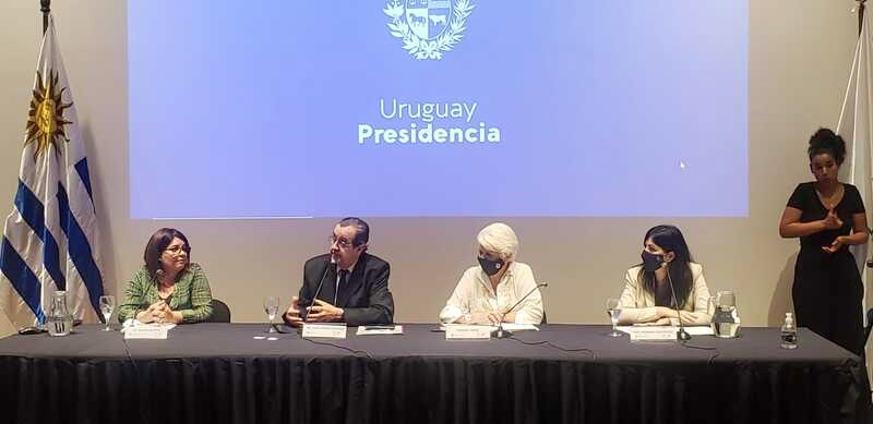 Dr. Juan Andrés Ramírez, Dra. Mariana Blengio, Lic. Marisa Acosta,  Mag. Rosario Rodríguez.
